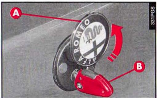 ALFA ROMEO 166 - OUVERTURE DE L'EXTERIEUR (fig. 135) - 1