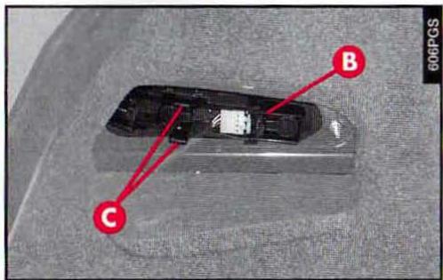 ALFA ROMEO 166 - FEUX ARRIERE DE RECUR, BROULLARD ET POSITION - 2