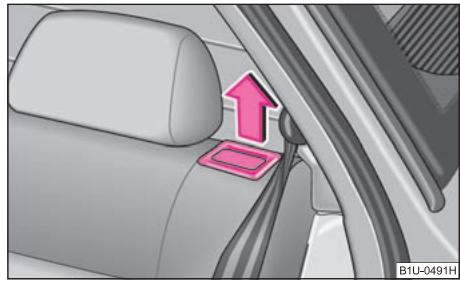 SKODA OCTAVIA TOUR - Pliage en avant des sièges AR - 2