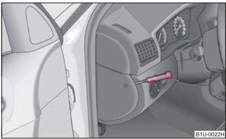 SKODA OCTAVIA TOUR - Remplacement des fusibles - 1