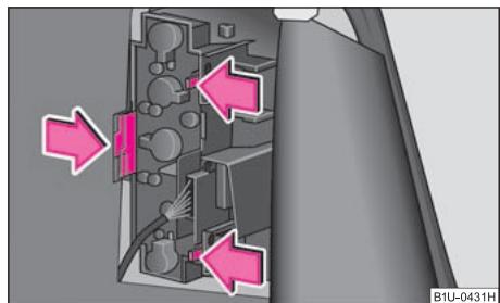 SKODA OCTAVIA TOUR - Remplacement de l'ampoule du clignotant avant - 1
