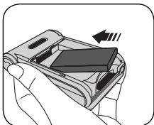 AIPTEK POCKET DV 6800 LE - Legen Sie die Batterie ein. - 1