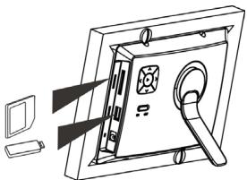 VIEWSONIC VFA710W-10 - Insertion d'un support multimédia - 1
