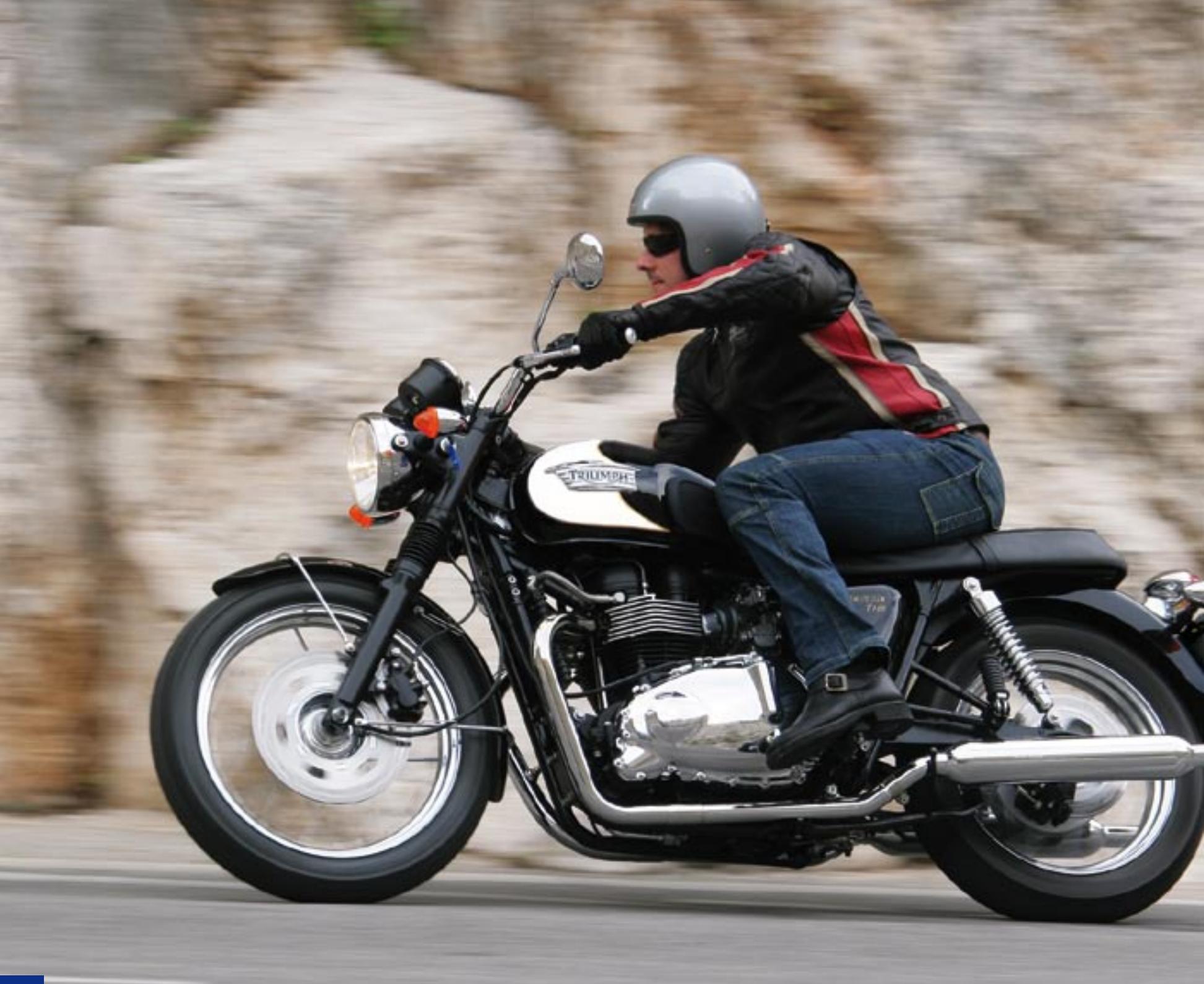 TRIUMPH SCRAMBLER - BONNEVILLE T100 - 10