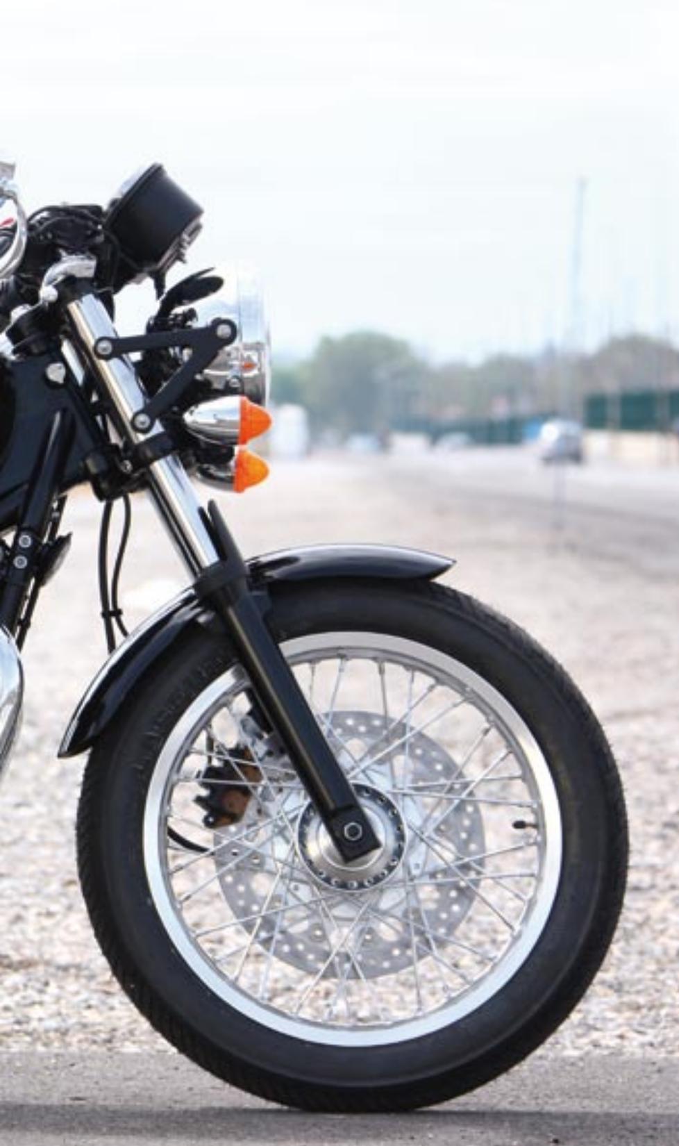 TRIUMPH SCRAMBLER - BONNEVILLE T100 - 3