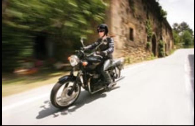 TRIUMPH SCRAMBLER - BONNEVILLE T100 - 11