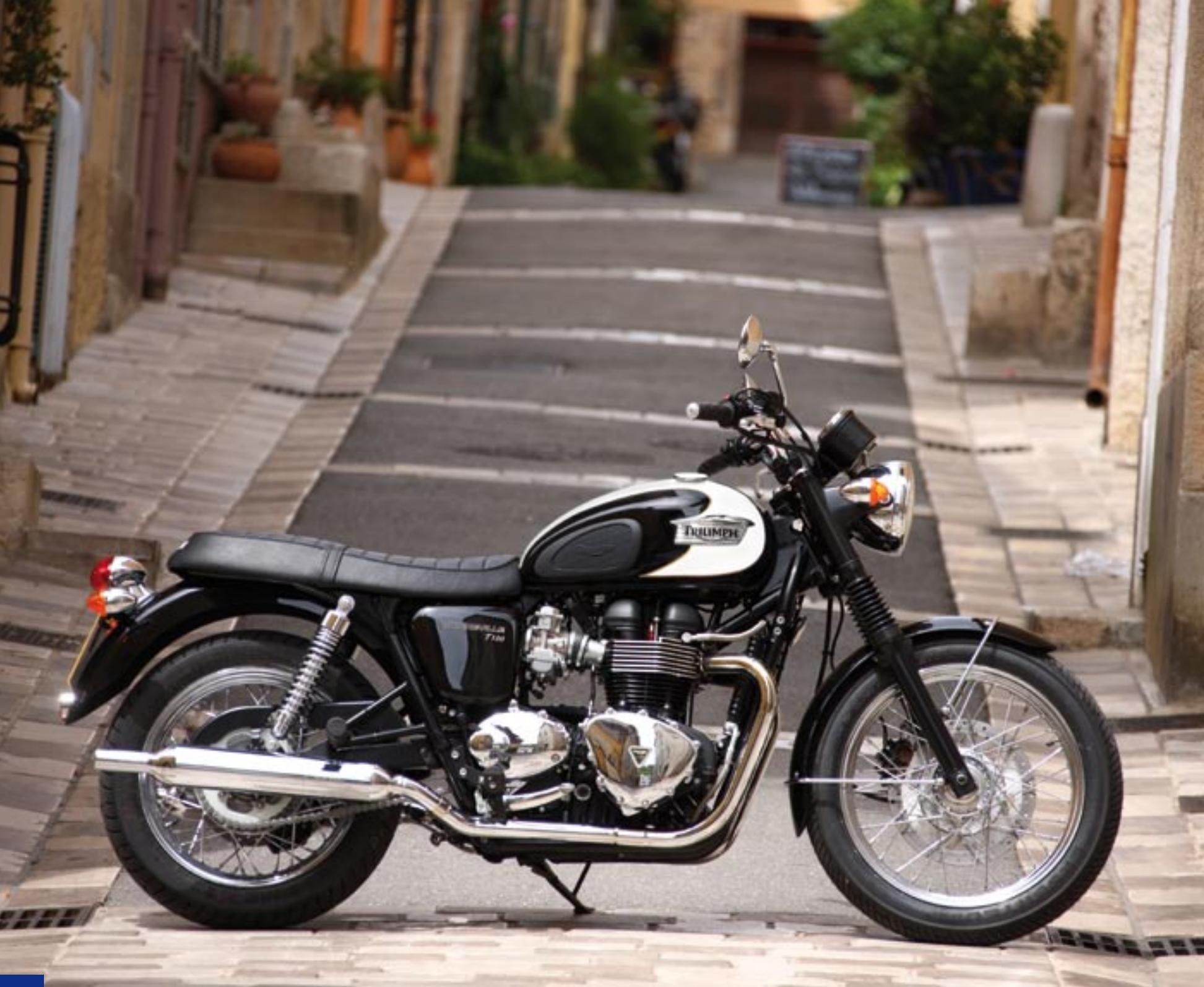 TRIUMPH SCRAMBLER - 25