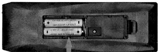 VISA SN-9100 - A - MISE EN PLACE DES PILES - 1