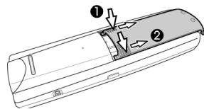 GENIUS REMOTE 600 - Insertion des piles - 1