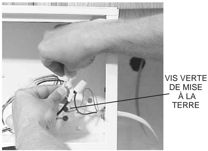 FRIGIDAIRE PL36WC41EC - BRANCHEZ LES FILS D'ALIMENTATION ÉLECTRIQUE - 4