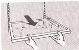 GE SIDE-BY-SIDE REFRIRATOR 20 - Changement d'emplacement des clayettes - 4