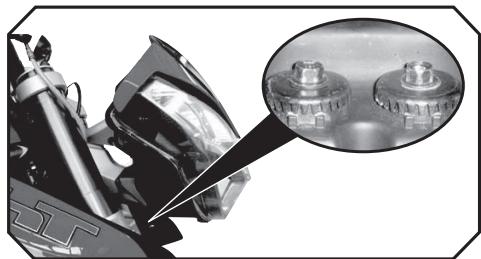 BENELLI R160 - Réglage du régime minimum du moteur - 1
