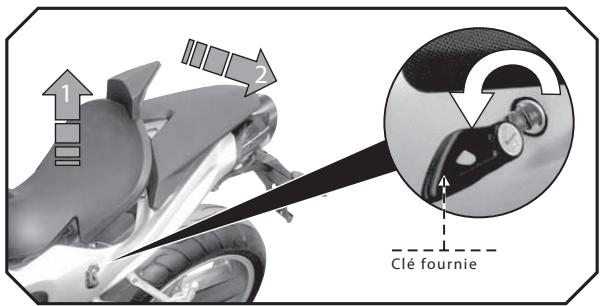 BENELLI R160 - Dépose de la selle passager - 1