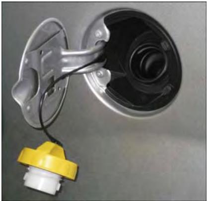 DODGE GRAND CARAVAN - Bouchon de réservoir de carburant - 1