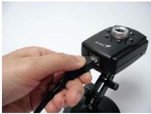 GENUIS IPCAM SECURE300R - Connexion d'un câble ethernet - 1