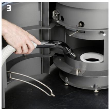 STUV 30-COMPACT - Nettoyage de l'espace sous le dendrier - 3
