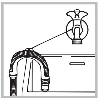 HOTPOINT WMD943BSFR - Raccordement du tuyau de vidange - 2