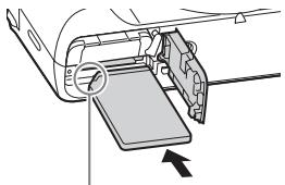 SONY CYBERSHOT DSC-HX60 - Einsetzen einer Speicherkarte (getrennt erhältlich) - 2