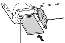 SONY CYBERSHOT DSC-HX60 - Inserción de una tarjeta de memoria (se vendepor separado) - 2