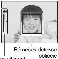 SONY ALPHA SLT-A58 - Pockejte na detekci usmévu. - 1