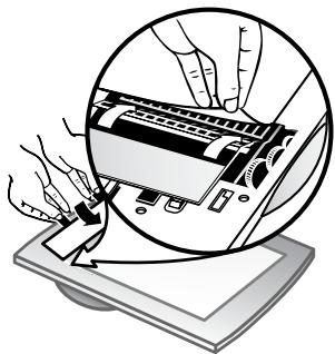 HP SCANJET 5590 - Nettoyage du film transparent du bac d'alimentation automatique - 6
