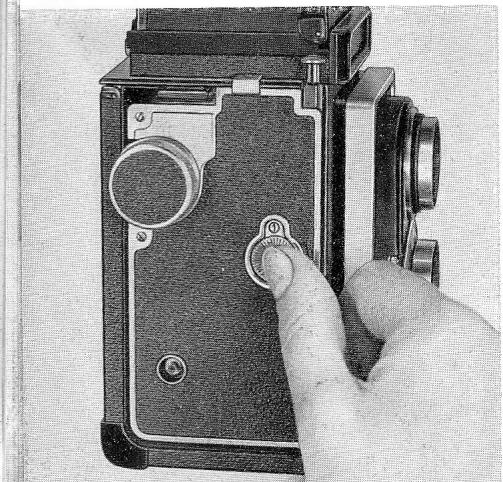 ZEISS IKOFLEX IA - BLOCAGE D'AVANCEMENT DU FILM ET COMPTEUR DE VUES - 1