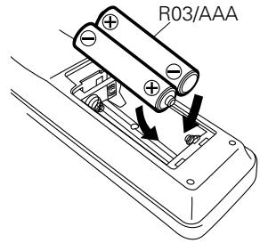 DENON DCD-520 - Insertion des piles - 2