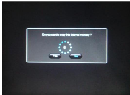 TELEFUNKEN DPF 10933 6 - If your frame is on and playing the slideshow from the internal memory: - 1