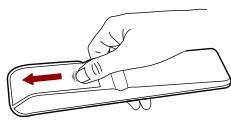 HISENSE 75N5800 - Installing Batteries in the Remote Control - 1