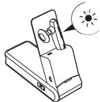 SAMSUNG HM7000 - Chargement de l'oreillette avec le chargeur portatif - 4