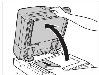 CANON IMAGERUNNER ADVANCE C5030I - Fermer doucement le chargeur/cache d'exposition. - 2