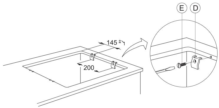 WHIRLPOOL AKS 101 NB - GUIDE D'INSTALLATION - Comment fixer le four - 7