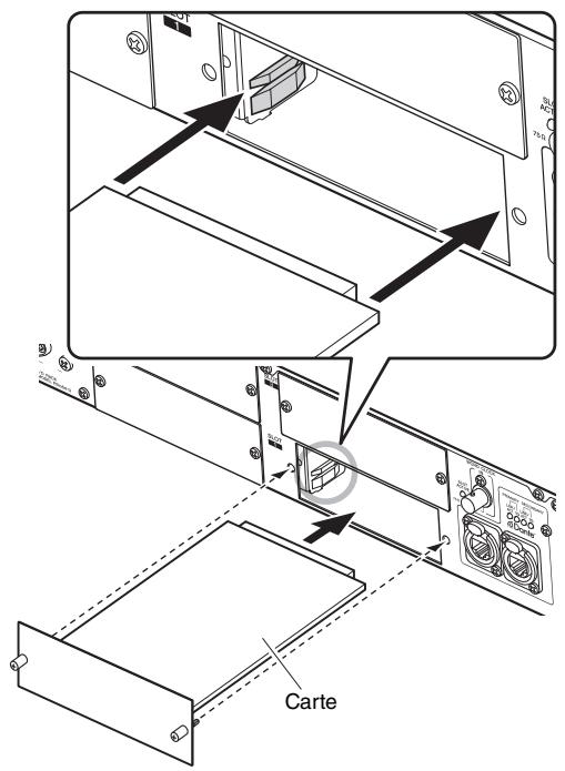 YAMAHA RSIO64-D - Alignez les deux bords de la carte sur les guides à l'intérieur du logement et insérez la carte. - 1