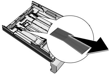PHILIPS LASERFAX 5125 - Retirez le matériel d'emballage de la cassette de papier - 4