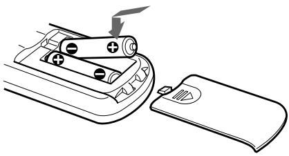 SONY SLV-X815ME - Inserting the batteries - 1