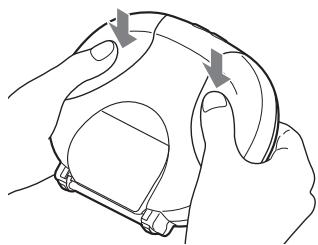 SONY RDP-NWR100 - 解开搭扣。 - 1