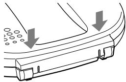 SONY RDP-NWR100 - Laitteen kansi irtoaa. - 2