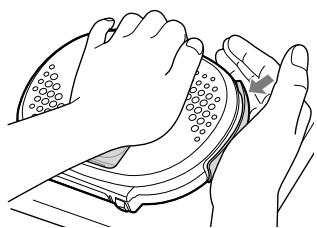 SONY RDP-NWR100 - Fermez le capot de l'appareil et fixez les verrous. - 2