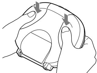 SONY RDP-NWR100 - Maak de klemmen los. - 1