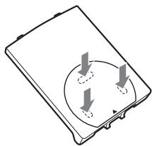 SONY RDP-NWR100 - 重新安装防滑片 - 1