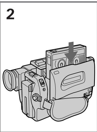 SONY CCD-TR87 - To remove the battery pack - 3
