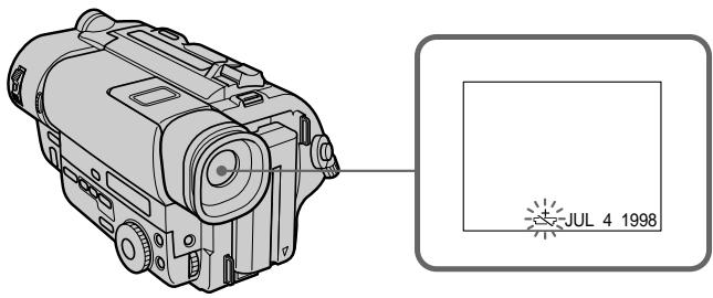 SONY CCD-TR940 - Changing the lithium battery in the camcorder - 1
