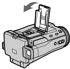 SONY DCR-IP210E - Inserting the battery pack - 2
