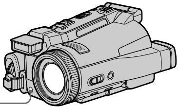 SONY DCR-IP220E - CbeMka co BCnOMoRAteIbHbIMOCBeueHem -ФункцЯ HOLOGRAM AF - 1