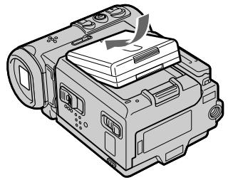 SONY DCR-IP5E - UcTaHOBka 6aTapeHoro 6JIOka - 2