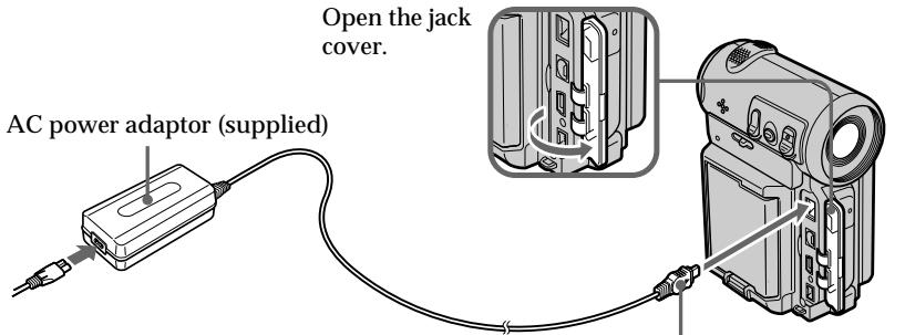 SONY DCR-IP5E - Connecting the mains lead (p. 30) - 1