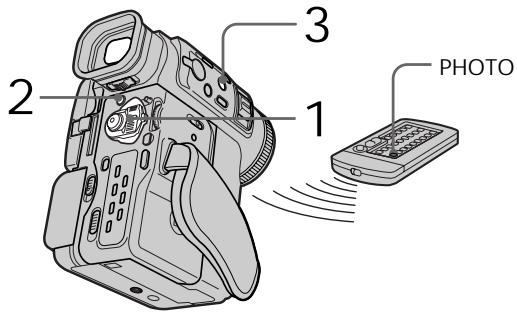 SONY DCR-PC100E - Фотосъемка по таймеру самозапуска - 1