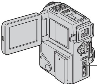 SONY DCR-PC3E - Для контроля дисплея экранных индикаторов - 1