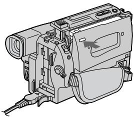 SONY DCR-TR7000E - Inserting a cassette (p. 18) - 4