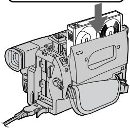 SONY DCR-TR7000E - Inserting a cassette (p. 18) - 3